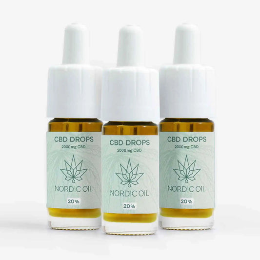 drie van de CBD oliën staan naast elkaar